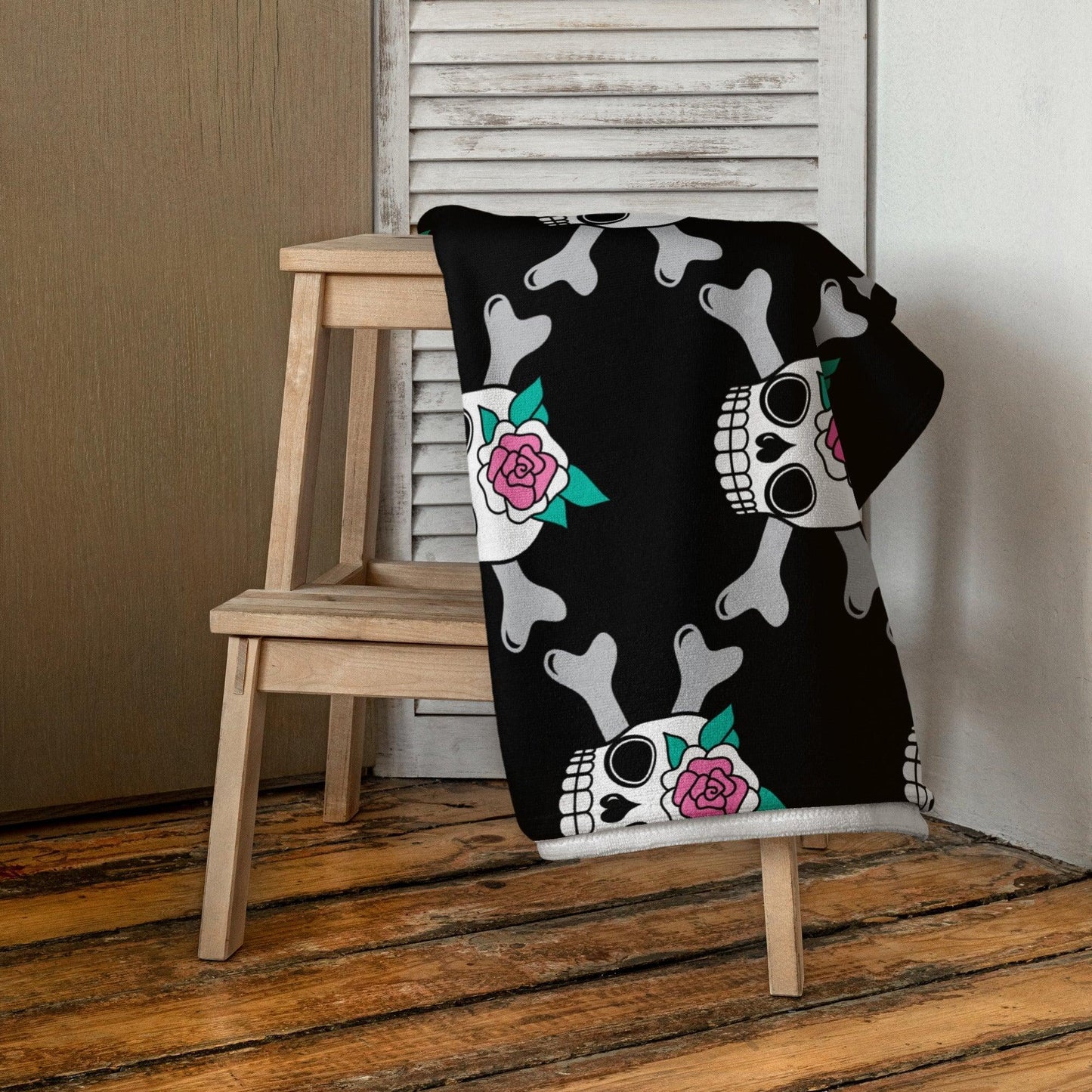 Towel - SKULLROSE black - Skulls and roses print
