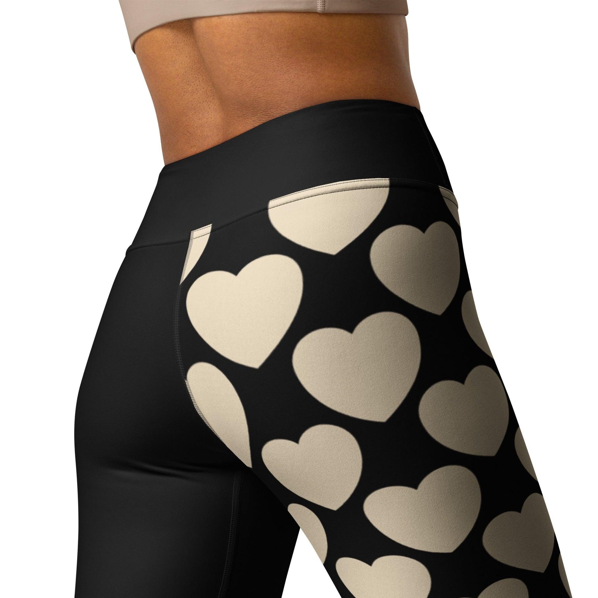 Yoga Leggings - ELLIE LOVE black - Bold Heart Print