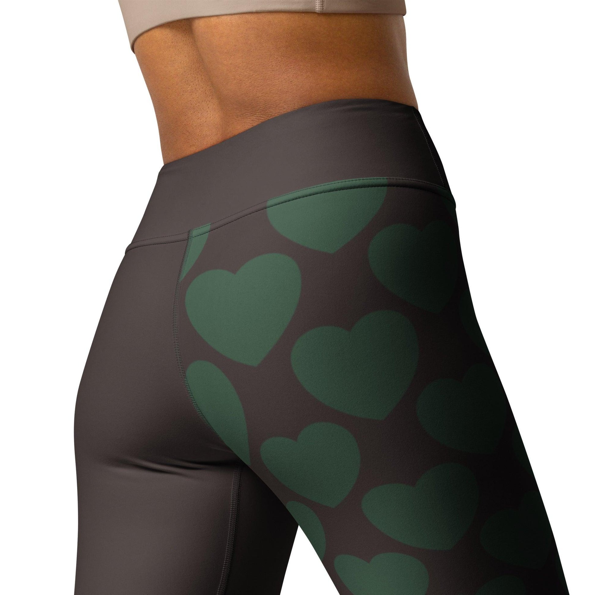 Yoga leggings - ELLIE LOVE forest - Bold heart print
