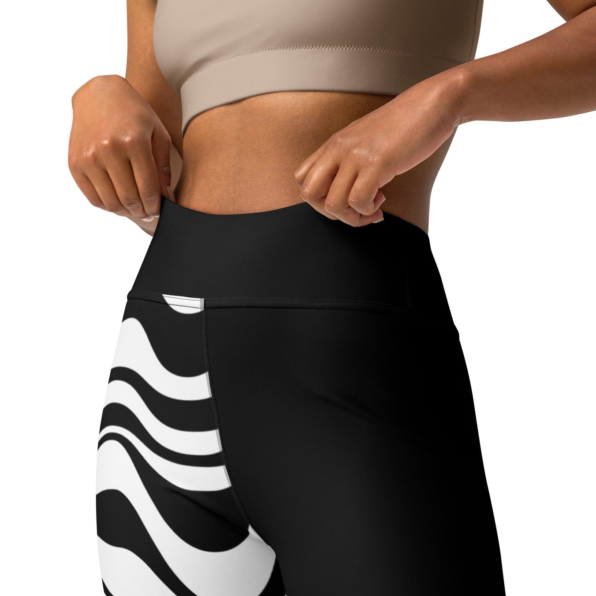 Yoga leggings - ENERGY WAVES black - Wavy stripe print