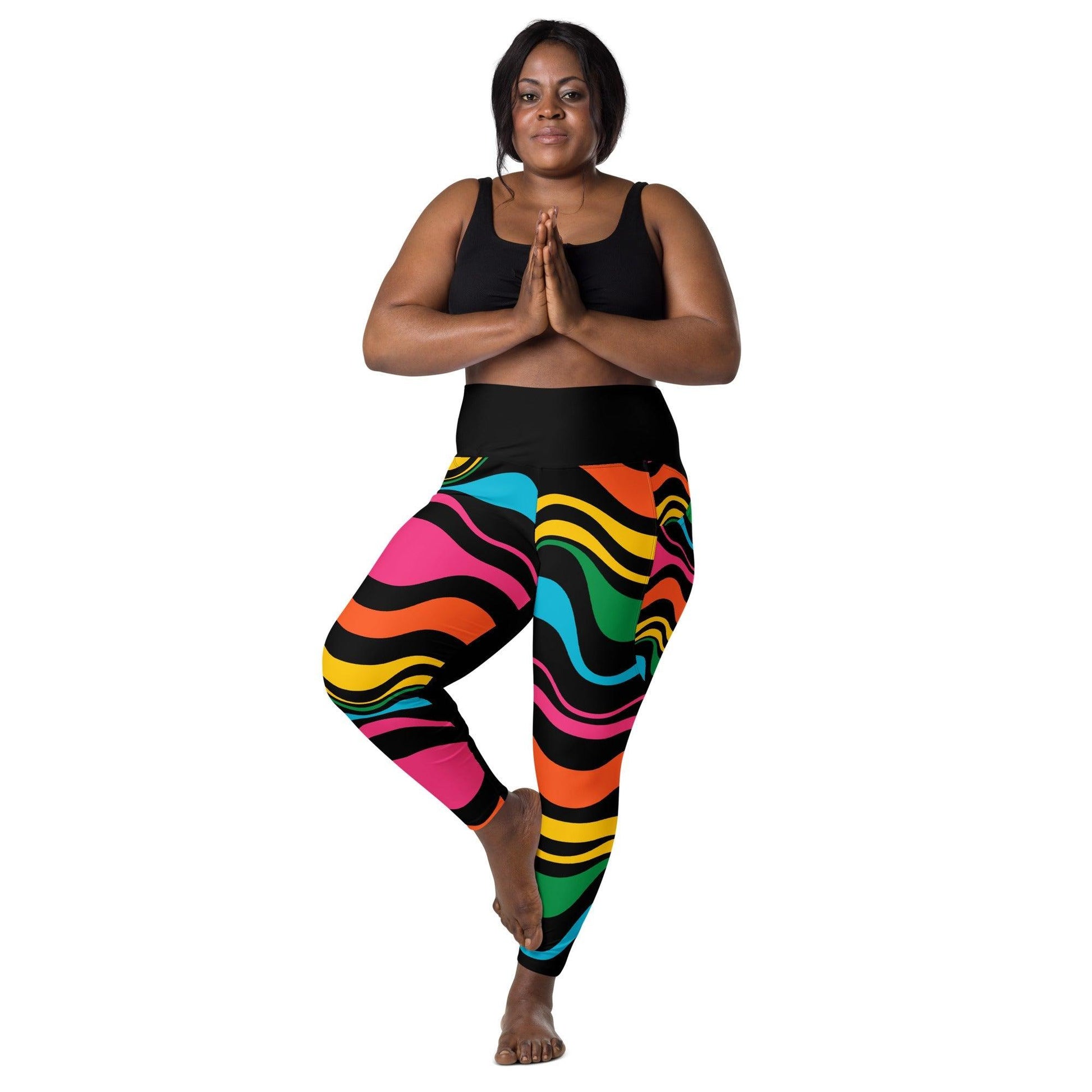 Leggings with pockets - ENERGY WAVES rainbow black - Wavy stripe print