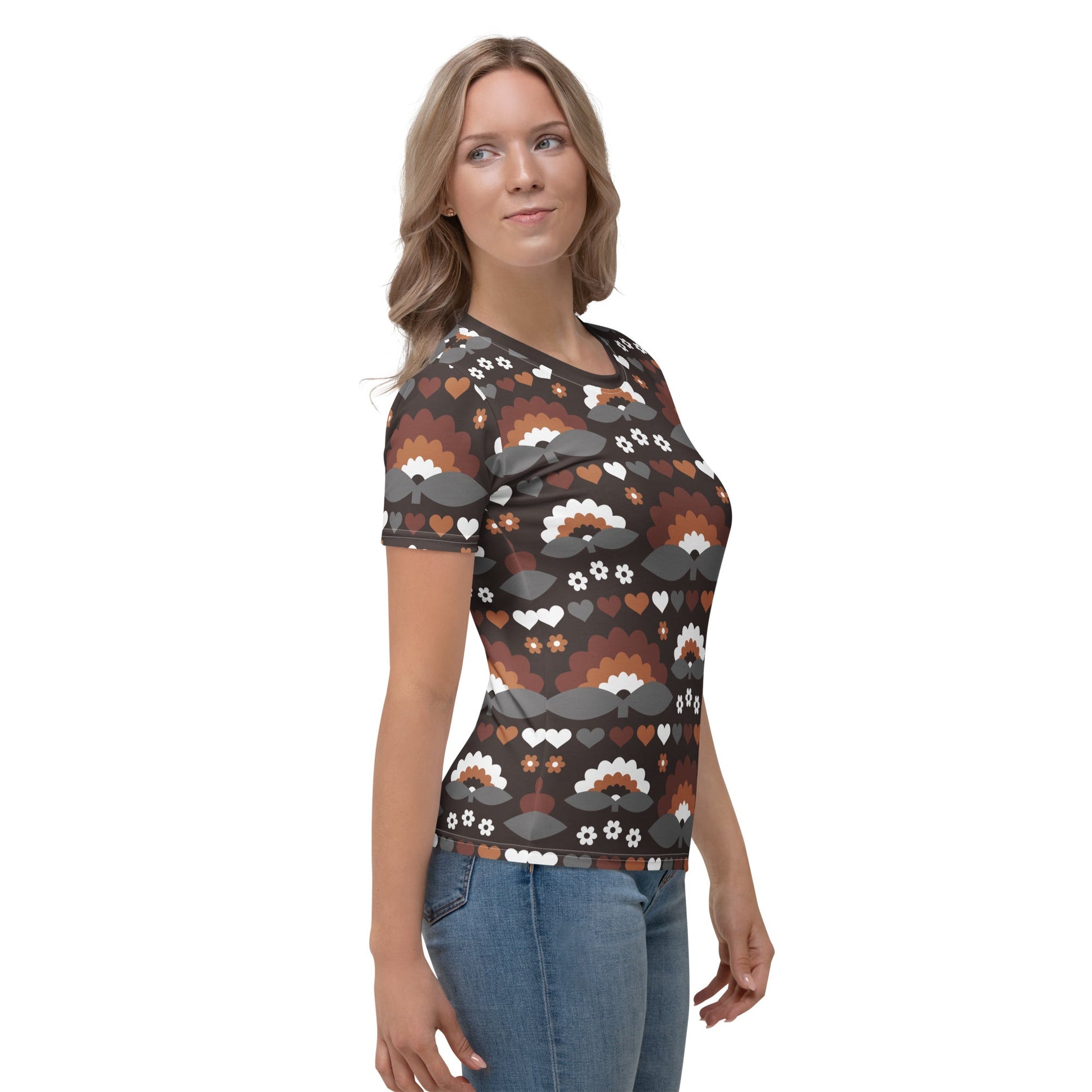 FALL IN LOVE mocca - Women's T-Shirt - Elegant flower and heart print