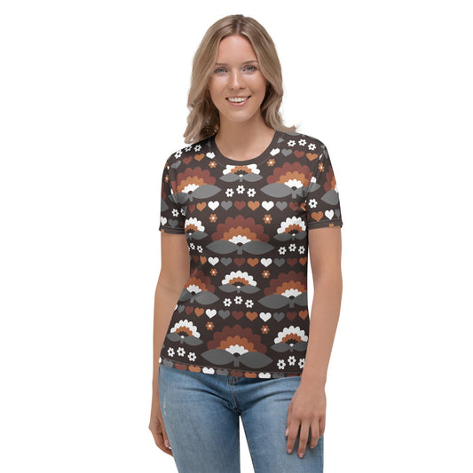 FALL IN LOVE mocca - Women's T-Shirt - Elegant flower and heart print